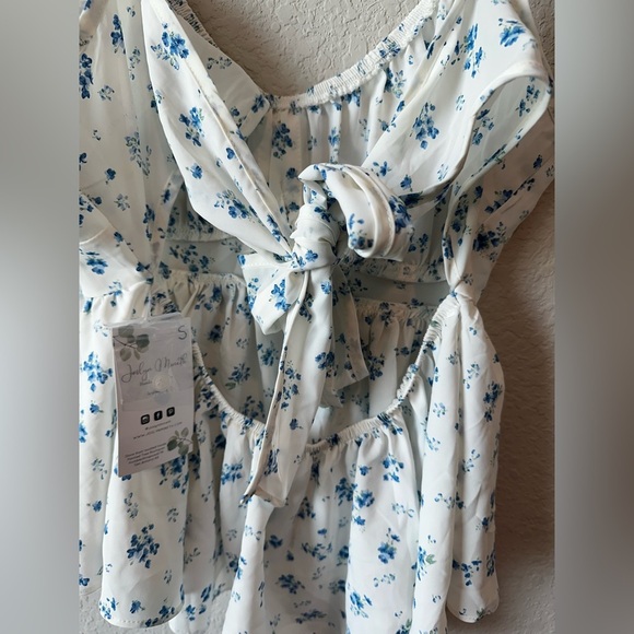 New Joslyn Mineth Sz S Floral with Open Back Print White and Blue Women's Top - Picture 4 of 6